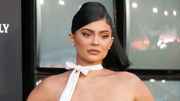 Kylie Jenner Looks Freaking Amazing In Keyhole Mini Dress While Vacationing  in Utah