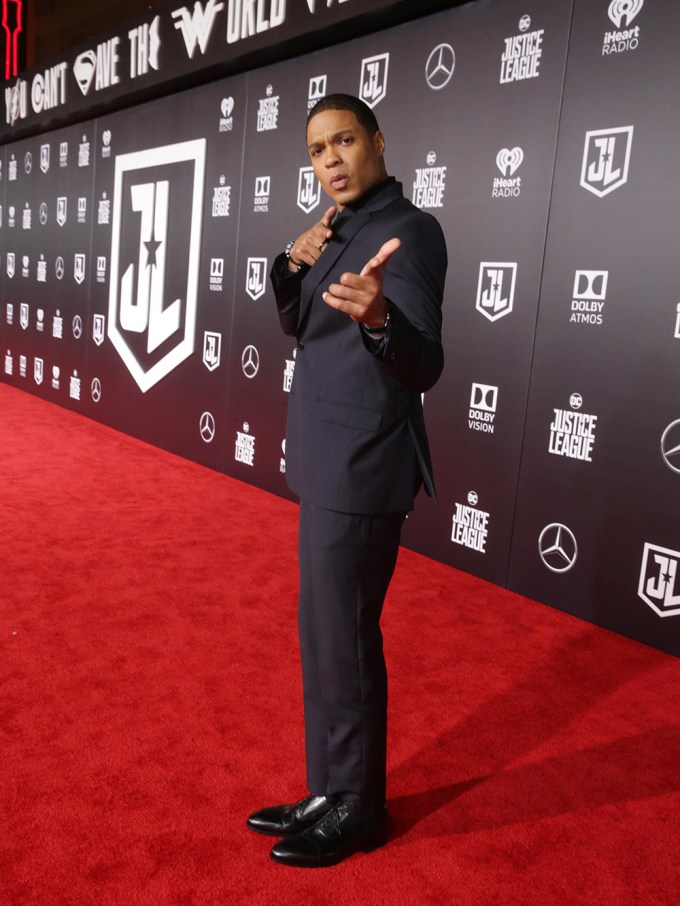 Ray Fisher walks the ‘Justice League’ red carpet