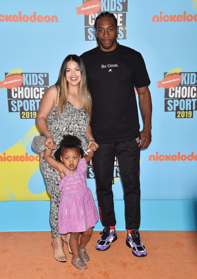 Kawhi Leonard and his family at the Nickelodeon Kids’ Choice Sports 2019