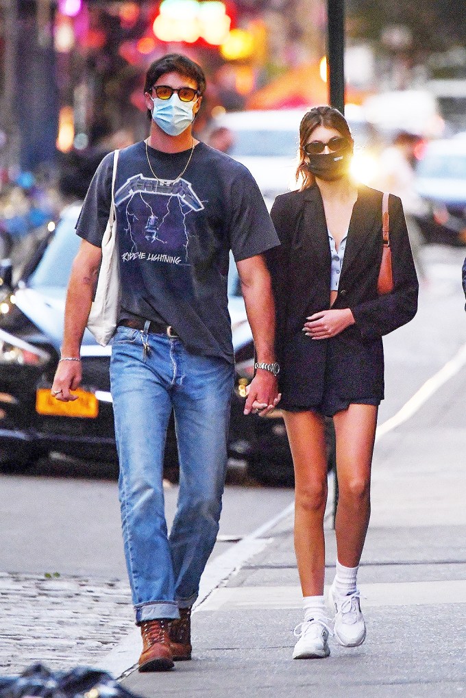 Kaia Gerber & Jacob Elordi Holding Hands In NYC