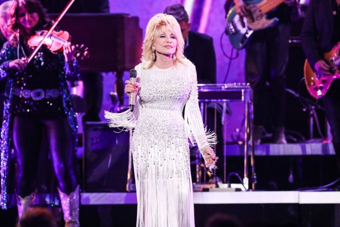 Dolly Parton At The 53rd Annual CMA Awards