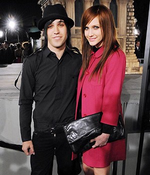 ©2008 credit NCNA only 310-828-3445Musicians Pete Wentz and Ashlee Simpson attend the premiere of the motion picture sci-fi thriller "Cloverfield", at Paramount Studios in Los Angeles on January 16, 2008. XYZ (Mega Agency TagID: MEGAR119136_1.jpg) [Photo via Mega Agency]