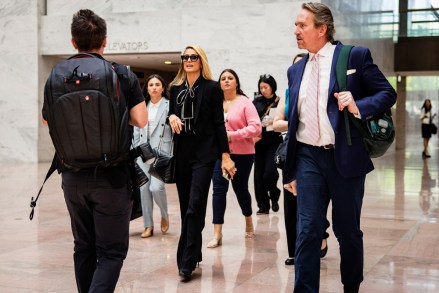 ABD'li sosyetik Paris Hilton, 10 Mayıs 2022'de Washington DC'deki Capitol Hill'de milletvekilleriyle görüşmek üzere Hart Senato Ofis Binası'na geldi. Capitol Hill etkinlikleri, Washington, ABD - 10 Mayıs 2022