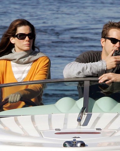 U.S actors Sandra Bullock and Ryan Reynolds on set of their new movie "The Proposal" filming on a boat in Rockport, Massachusetts on April 15, 2008.
Photo by Charles Guerin/ABACAPRESS.COM (Mega Agency TagID: MEGAR98401_1.jpg) [Photo via Mega Agency]