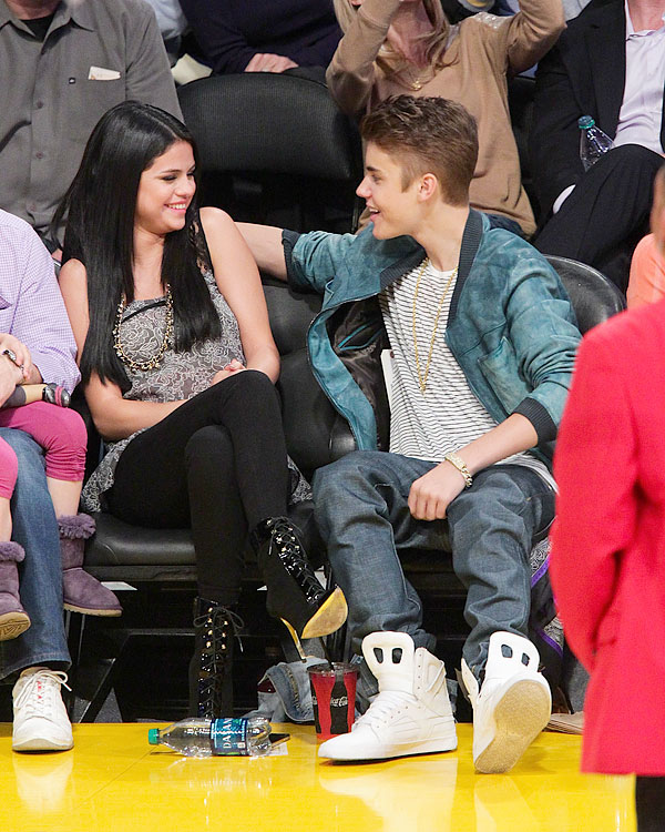 Justin Bieber & Selena Gomez Are The Most Passionately In Love Couple