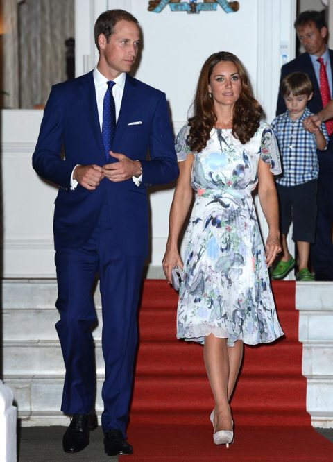 [PICS] Kate Middleton Pregnant? — Dresses May Be Hiding Baby Bump ...