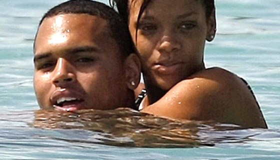 Chris Brown and Rihanna Hook Up