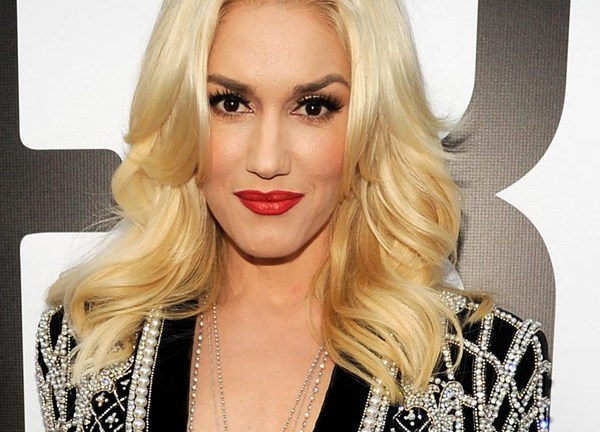 Gwen Stefanis Red Lipstick — Snag Her Signature Shade Hollywood Life