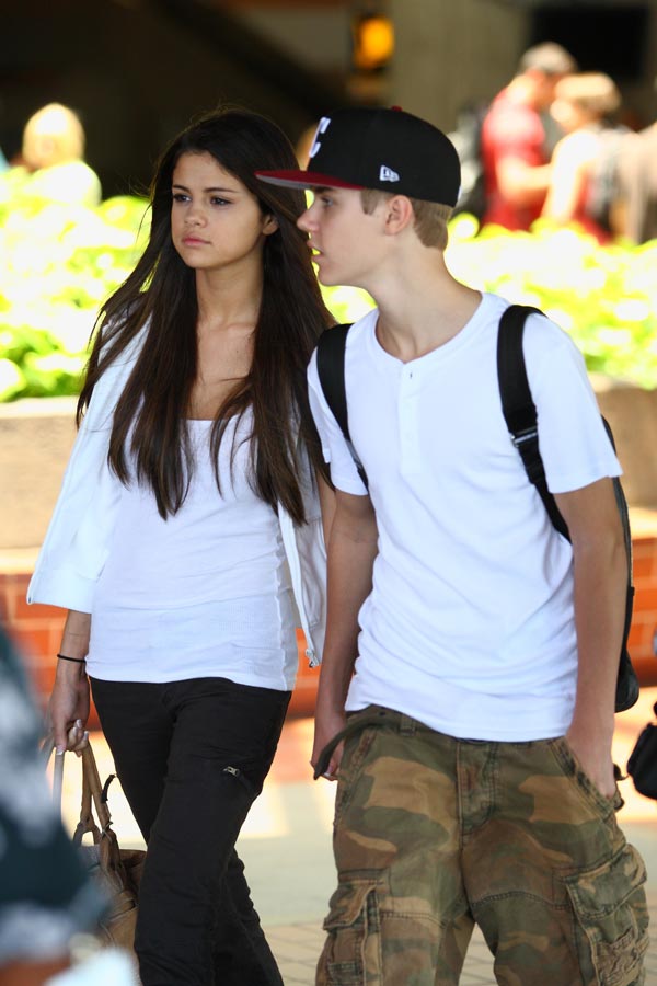 Justin Bieber & Selena Gomez Back Together — Couple reconciles after