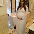 kim-kardashian-baby-shower-lanvin-look-ftr