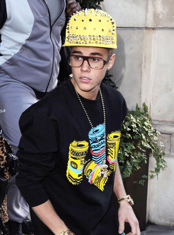 Justin Bieber’s Hat — JB Defends Wearing His Weird Outfit – Hollywood Life