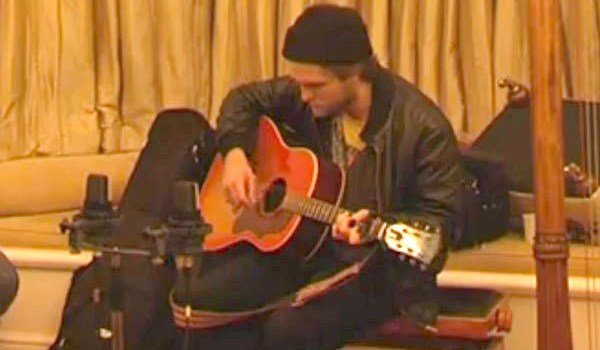 Robert Pattinson Guitar Video