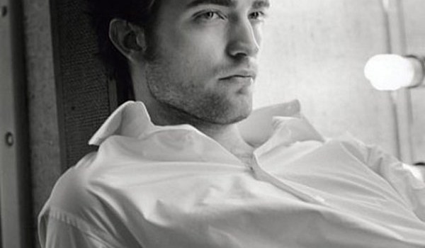 Robert Pattinson Shirtless
