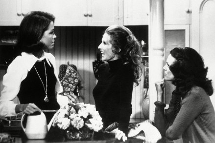 US actresses Mary Tyler Moore, left, Cloris Leachman, center, and Valerie Harper are not only talented cast members of "The Mary Tyler Moore Show", they also contributed to the successful breakthrough of a new style of series in which the old situation comedy hang-ups about women are gone
"The Mary Tyler Moore Show"