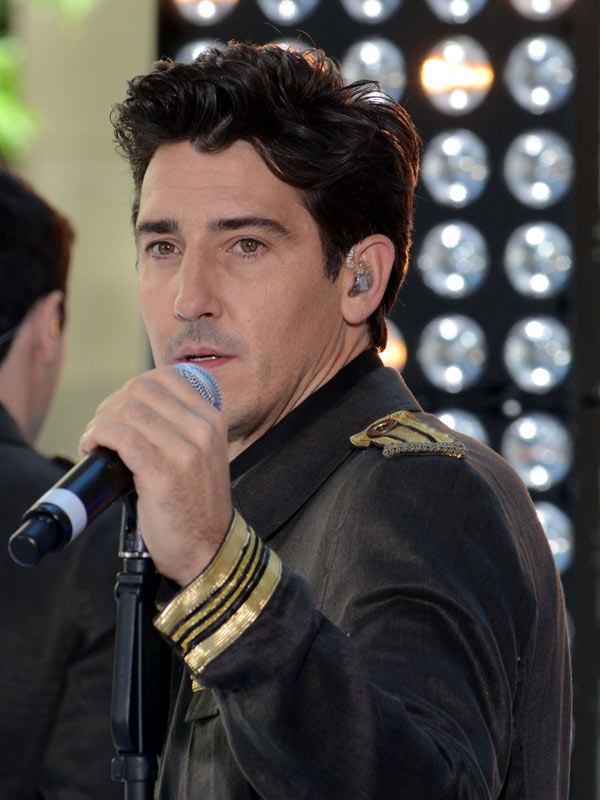 Jonathan Knight Anxiety — How Nkotb Singer Can Overcome Struggles