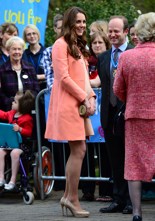 Kate Middleton Children’s Hospice — Shows Off Baby Bump In Tan & Peach ...