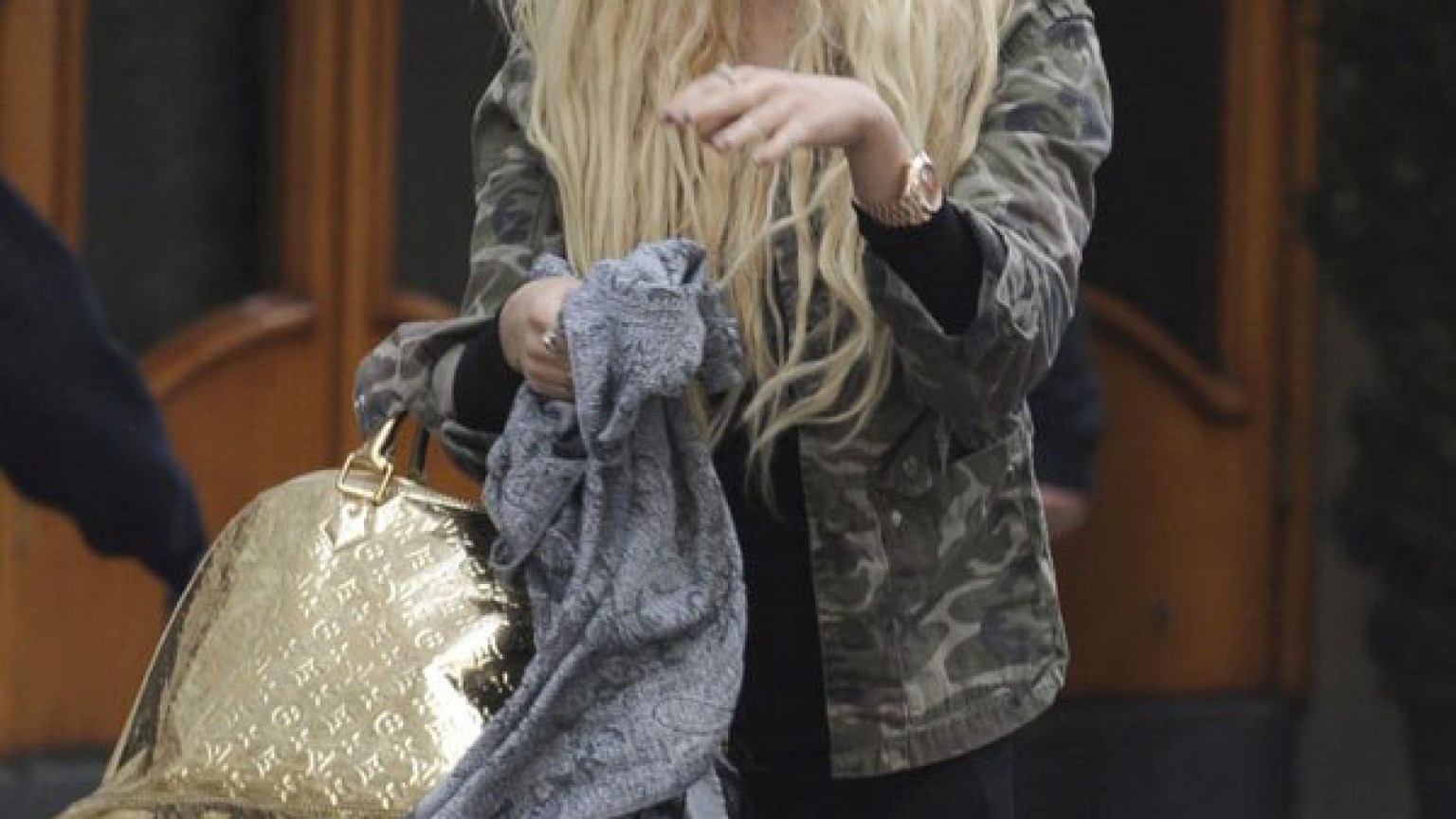 Amanda Bynes’ NYC Apartment — Inside Her Filthy, Empty Home In New York ...