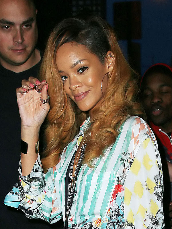 Tarte’s Blush & Highlighter — Get Rihanna’s Glowing Look In New York ...