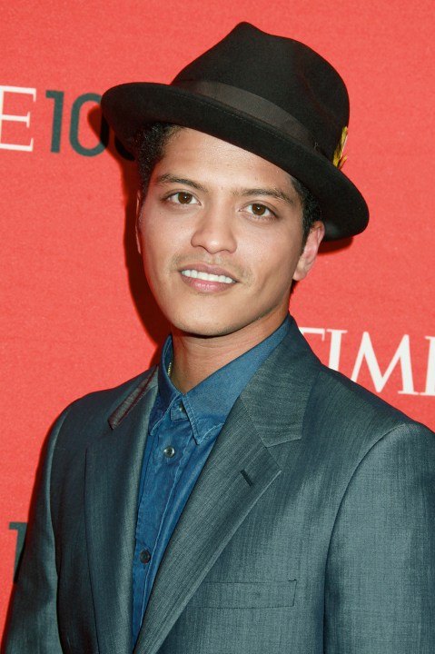 Bruno Mars: Photos – Hollywood Life