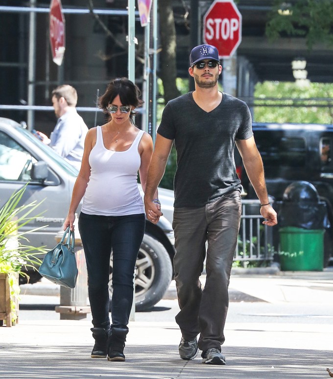 Pregnant Jennifer Love Hewitt and Brian Hallisay in NYC