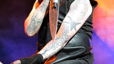 Marilyn Manson Slits Wrists