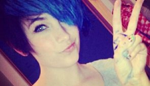 Paris Jackson Cutting