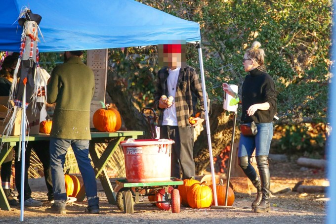 Kate Hudson with fiance Danny Fujikawa at pumpkin patch