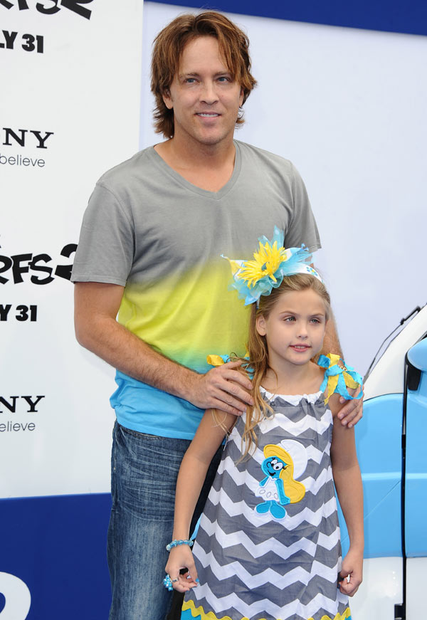 Dannielynn Birkhead At Smurfs 2 Premiere — So Cute In Blue Dress