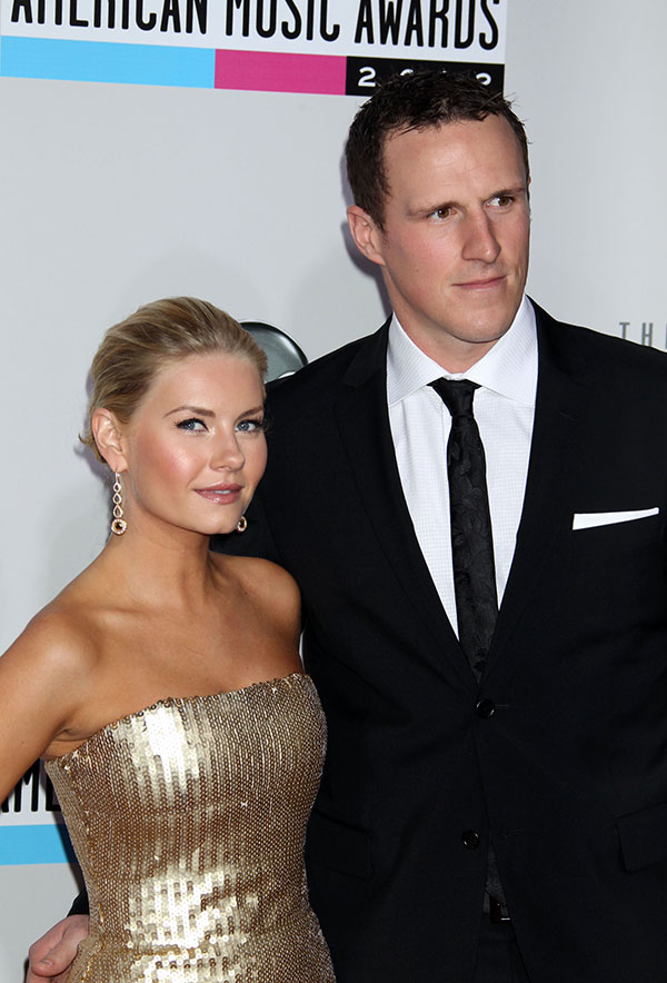 Toronto Maple Leafs captain Dion Phaneuf engaged to actress Elisha Cuthbert