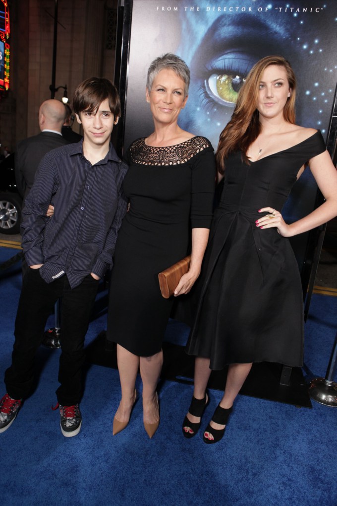 Jamie Lee Curtis & Daughters Ruby and Annie At The ‘Avatar’ Premiere
