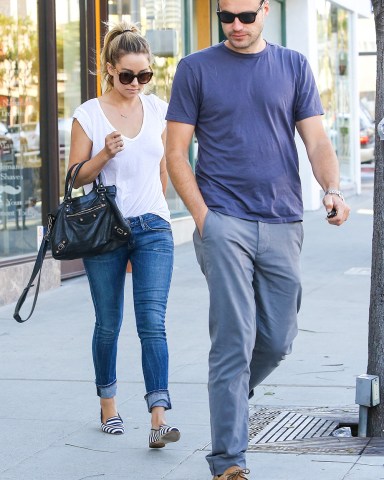 Beverly Hills, CA - *EXCLUSIVE* Beverly Hills, CA - Engaged couple Lauren Conrad and William Tell grab a bite at Sharky's Woodfired Mexican Grill in the 90210 area code, L.C kept her look simple today wearing a plain white tee, jeans and stripped flats. AKM-GSI        May 12, 2014To License These Photos, Please Contact :Steve Ginsburg(310) 505-8447(323) 423-9397steve@akmgsi.comsales@akmgsi.comorMaria Buda(917) 242-1505mbuda@akmgsi.comginsburgspalyinc@gmail.com 05/12/2014 Copyright © 2014 AKM-GSI, Inc. Steve Ginsburg310.798.9111 x227310.505.8447steve@akmgsi.comsales@akmgsi.com