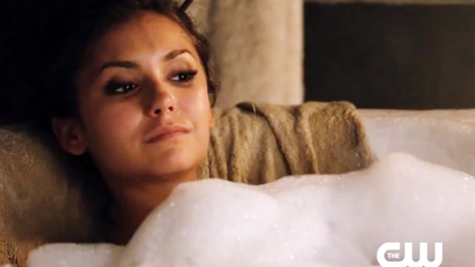 Nina Dobrev Sexy Bathtub Pics — ‘vampire Diaries Behind The Scenes Hollywood Life