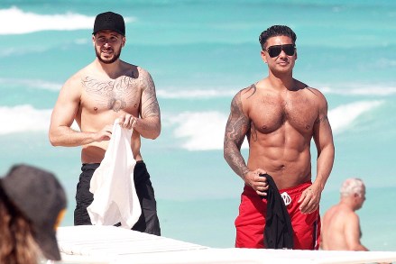 Cancun, MEXICO  - "Jersey Shore" alums Vinny Guadagnino and Pauly D have a little bromance and enjoy the sunshine in Cancun, Mexico.  The duo hopped on some jet skis for a little fun in the water, showing off their fit bodies.Pictured: Vinny Guadagnino, Pauly DBACKGRID USA 21 MARCH 2019 USA: +1 310 798 9111 / usasales@backgrid.comUK: +44 208 344 2007 / uksales@backgrid.com*UK Clients - Pictures Containing ChildrenPlease Pixelate Face Prior To Publication*