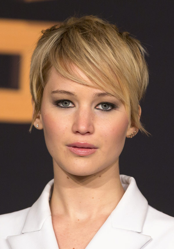 Jennifer Lawrence's Short Hair At 'Catching Fire' Premiere — Her Hot Look –  Hollywood Life