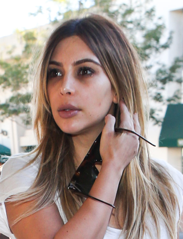 Pic Kim Kardashian Without Makeup New Mom Steps Out Bare Faced Hollywood Life