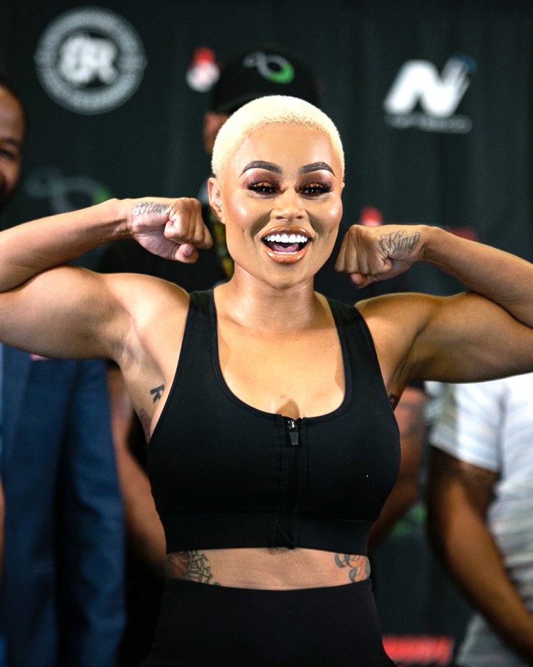 Blac Chyna In Black Sports Bra Ahead Of Her Boxing Match Photos Hollywood Life