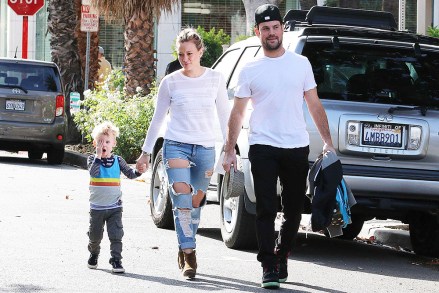 Hilary Duff and Mike Comrie out with son Luca Cruz Comrie
Hilary Duff and family at Cold Water Park, West Hollywood, Los Angeles, America - 23 Nov 2014
Hilary Duff, Mike Comrie and son Luca at a park playground in Beverly Hills after having breakfast at "Le Pain Quotidien" bakery in the West Hollywood area