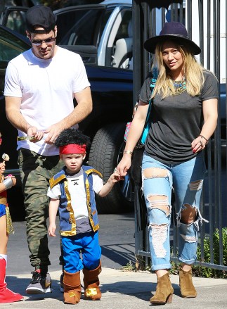 Hilary Duff, son Luca and Mike Comrie
Hilary Duff out and about, Los Angeles, America - 18 Oct 2014