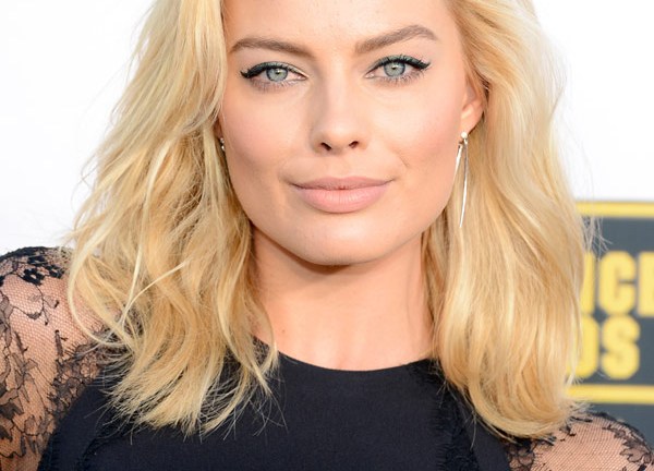 Margot Robbie Is Brunette — Dyes Her Hair Brown For Movie Role Hollywood Life 1576