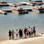 Cast members "Glee" gather naya rivera missing body death lake