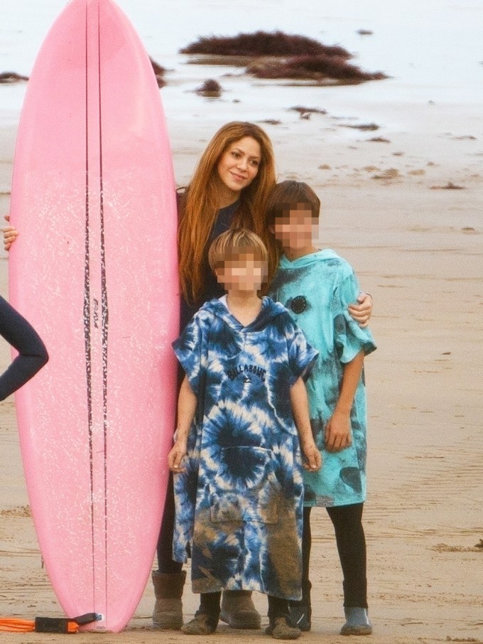 Shakira enjoys some surfing lessons