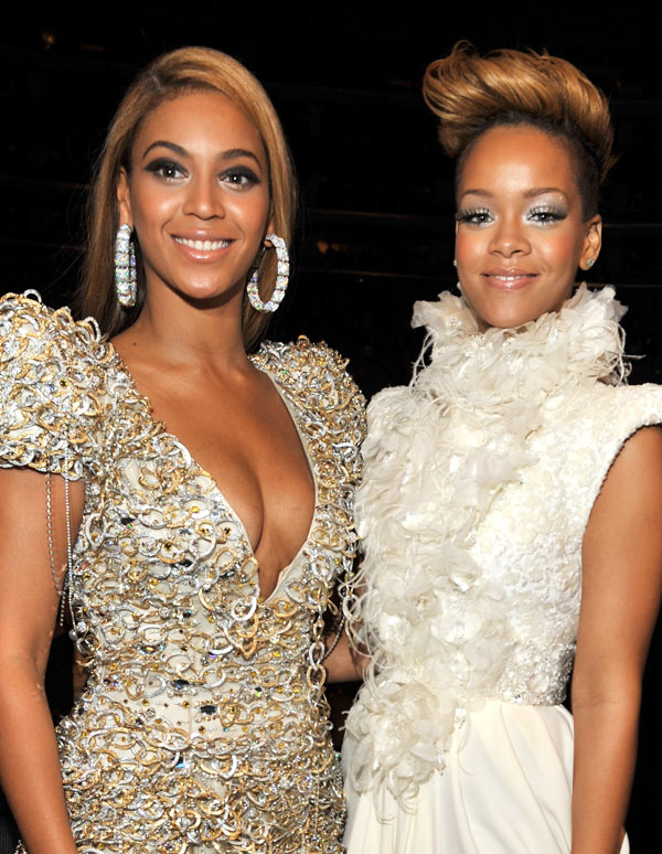 PIC] Beyonce & Rihanna As Friends — Is Music's Greatest Rivalry Over? –  Hollywood Life