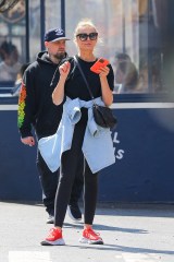 EXCLUSIVE: Cameron Diaz and Benji Madden spotted out and about in New York City. 20 Sep 2022 Pictured: Cameron Diaz and Benji Madden. Photo credit: ZapatA/MEGA TheMegaAgency.com +1 888 505 6342 (Mega Agency TagID: MEGA900006_001.jpg) [Photo via Mega Agency]