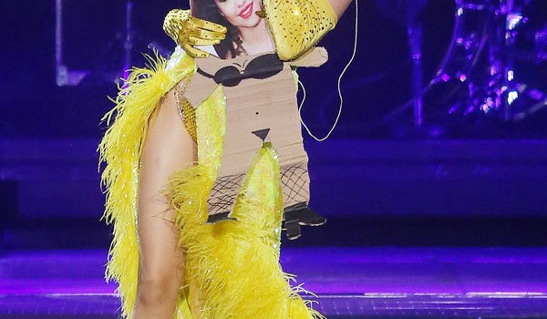 Miley Cyrus Selena Gomez Cutout