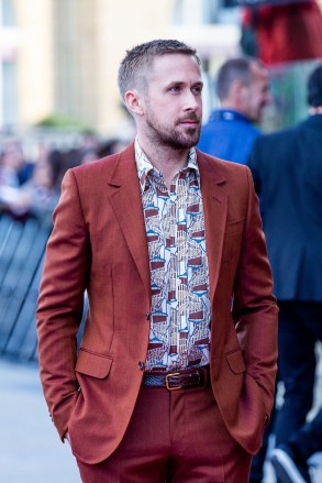 Ryan Gosling participa do tapete vermelho 'First Man' durante o 66º Festival Internacional de Cinema de San Sebastian em 24 de setembro de 2018 em San Sebastian, Espanha.  (Foto de Manuel Romano/NurPhoto) Estreia de 'First Man', 66th San Sebastian Film Festival, San Sebastian, Espanha - 24 de setembro de 2018