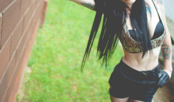 Alix Tichelman 5 Things To Know