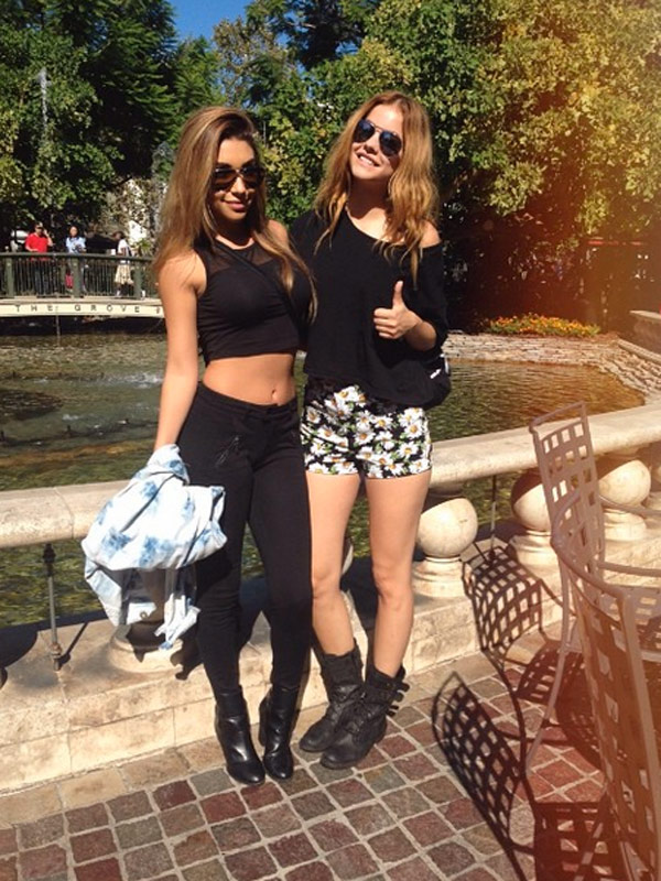 Justin Bieber’s Exes Chantel Jeffries & Barbara Palvin Hanging Out
