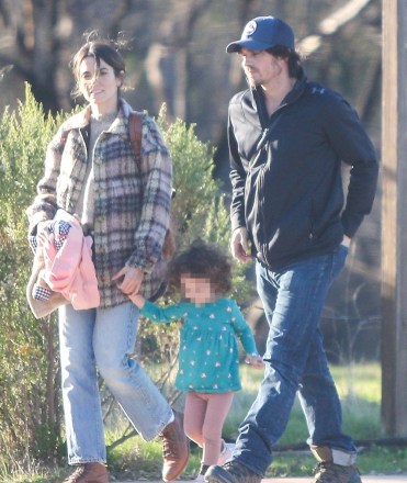 Los Angeles, CA - *EXCLUSIVE* - She's gotten so big! Ian Somerhalder and Nikki Reed take their adorable 3-year-old daughter, Bodhi Soleil for a hike. After the hike the couple went to Erewhon for groceries.Pictured: Ian Somerhalder, Nikki ReedBACKGRID USA 18 FEBRUARY 2021 USA: +1 310 798 9111 / usasales@backgrid.comUK: +44 208 344 2007 / uksales@backgrid.com*UK Clients - Pictures Containing ChildrenPlease Pixelate Face Prior To Publication*