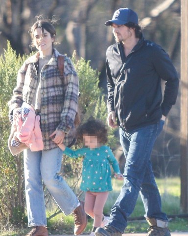 Los Angeles, CA - *EXCLUSIVE* - She's gotten so big! Ian Somerhalder and Nikki Reed take their adorable 3-year-old daughter, Bodhi Soleil for a hike. After the hike the couple went to Erewhon for groceries.Pictured: Ian Somerhalder, Nikki ReedBACKGRID USA 18 FEBRUARY 2021 USA: +1 310 798 9111 / usasales@backgrid.comUK: +44 208 344 2007 / uksales@backgrid.com*UK Clients - Pictures Containing ChildrenPlease Pixelate Face Prior To Publication*