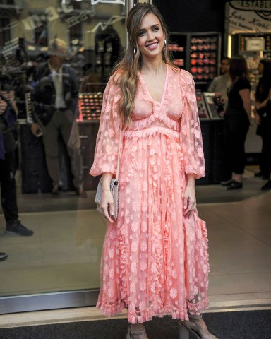 Jessica Alba
Jessica Alba out and about, Milan, Italy - 20 Jun 2019
Wearing Giambattista Valli